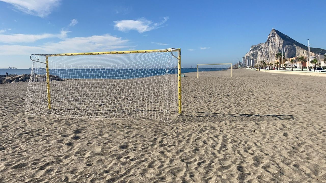 Tres Parques De Calistenias Y Un Campo De F Tbol Playa Nuevos