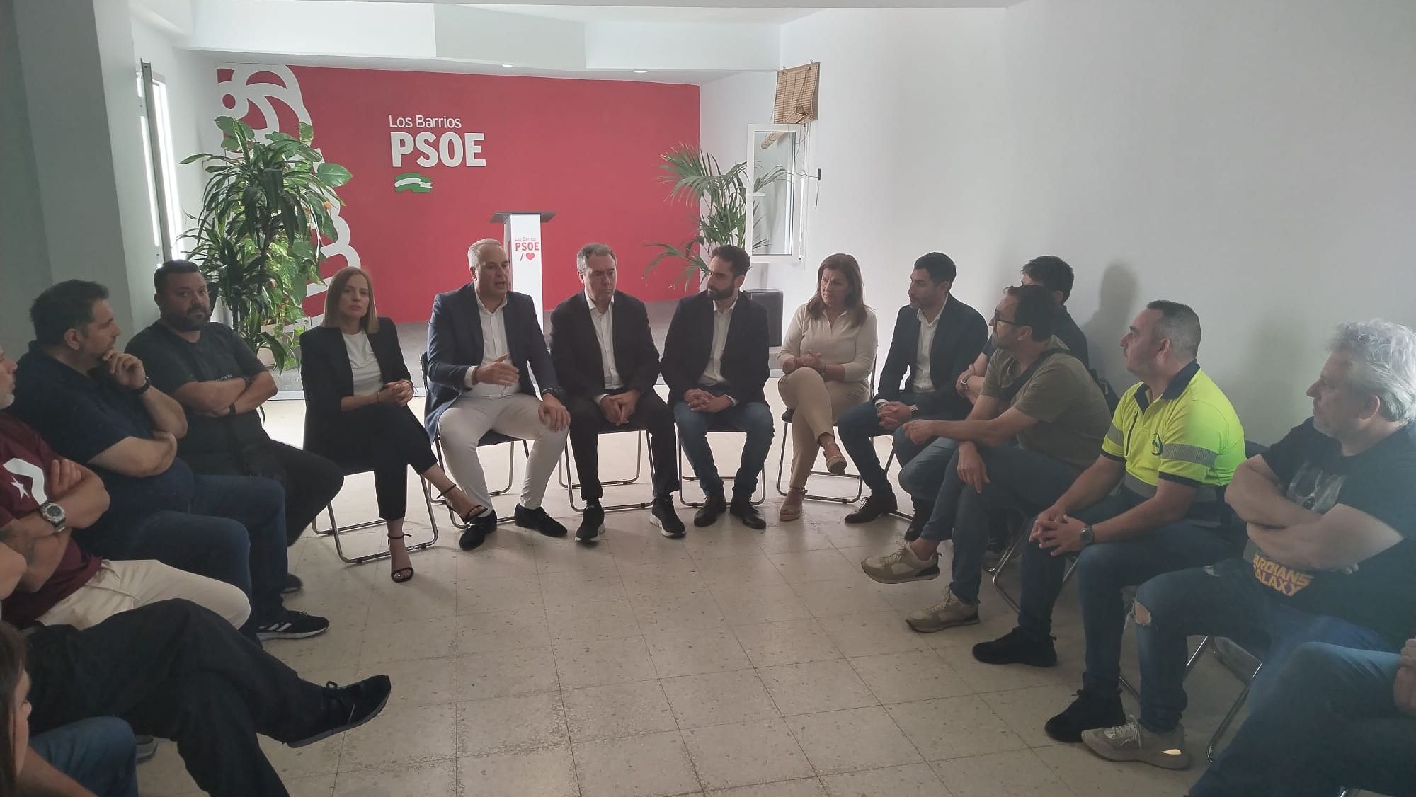 El PSOE Pide A Moreno Que Deje De Encogerse De Hombros En El