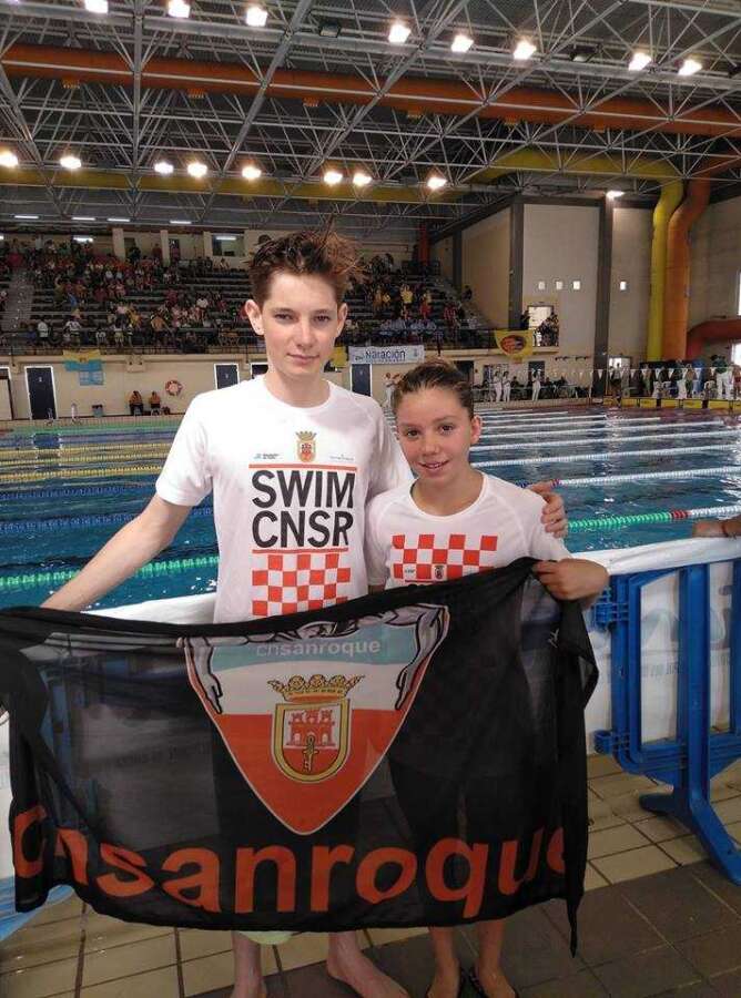 fatima y zack natacion_0