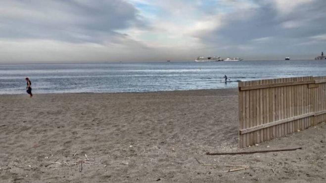 Playa de Levante, en La Línea, donde ha aparecido el cuerpo.