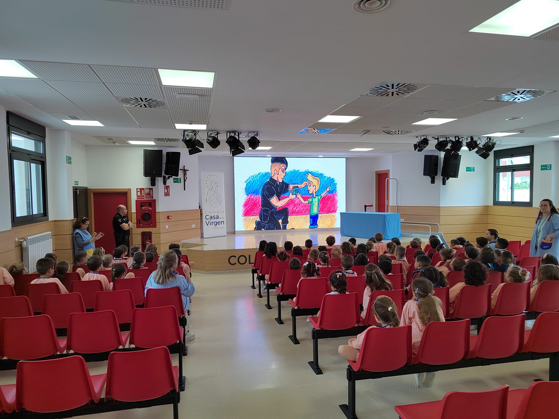 El GOAP de Los Barrios imparte charlas en colegios para saber qué hacer si los niños se pierden en la feria