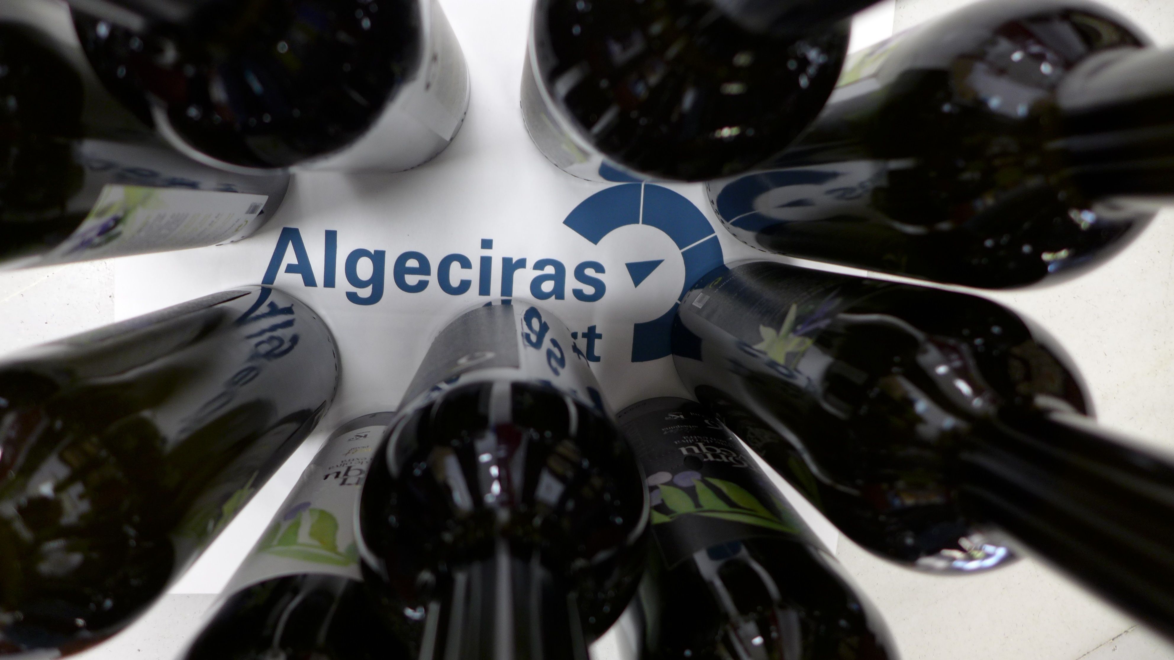 El aceite de oliva continúa liderando las exportaciones del Puerto de Algeciras.
