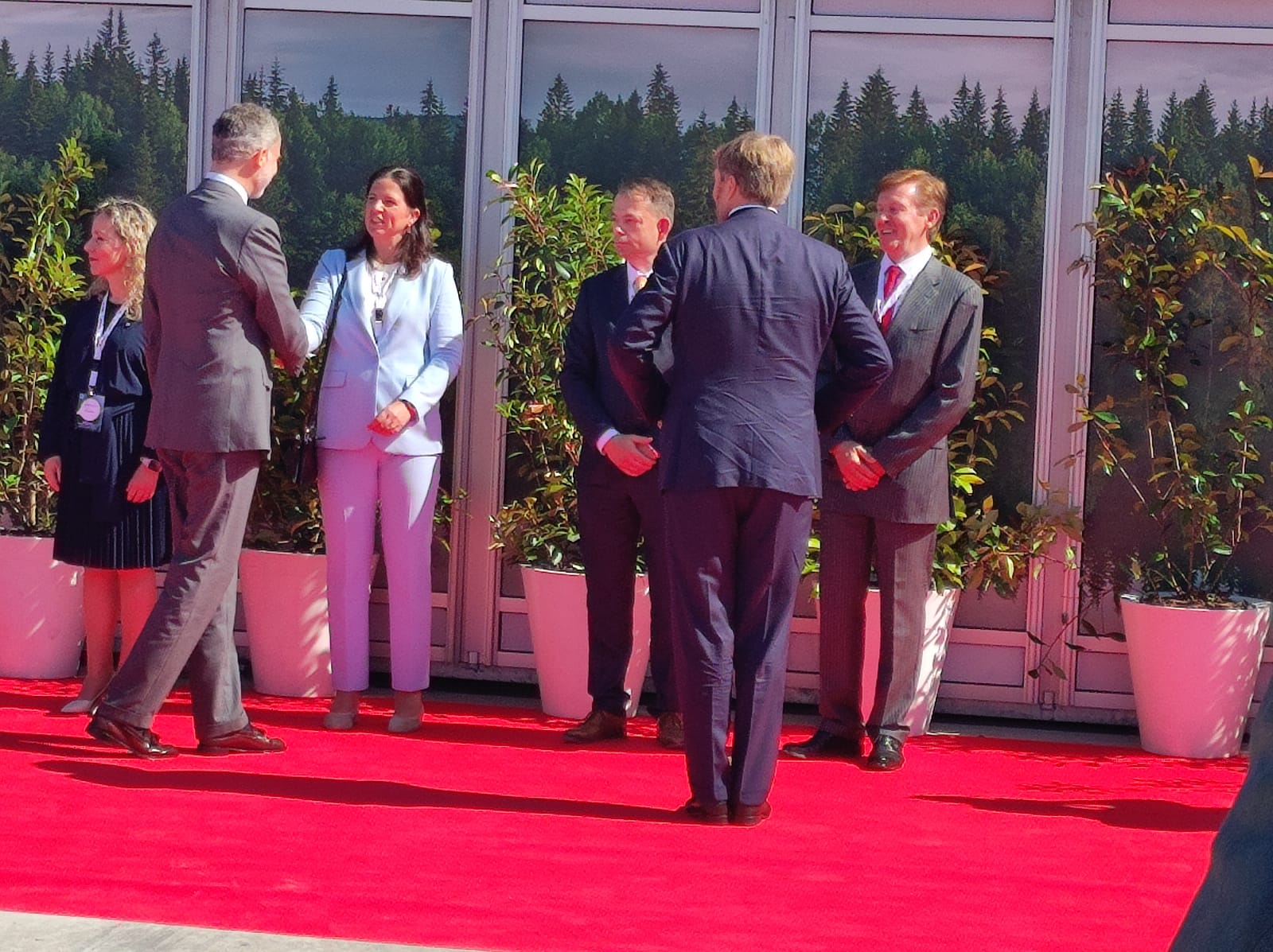 Sandra Domínguez y Mariángeles Benito / 8Directo. Los reyes de España y Holanda visitan el Puerto de Algeciras para respaldar el corredor marítimo de hidrógeno verde entre el Norte y el Sur de Europa