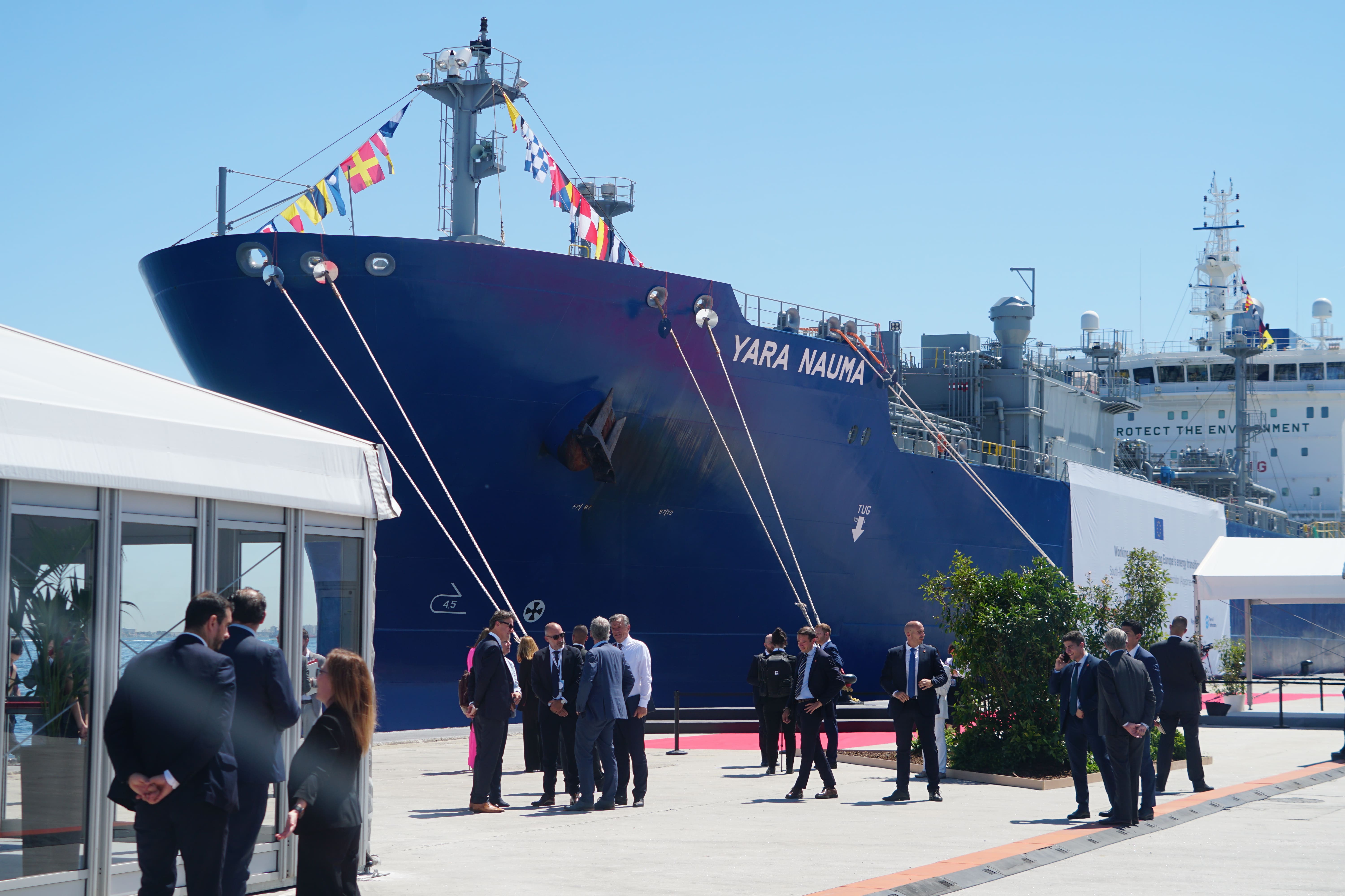 Sandra Domínguez y Mariángeles Benito / 8Directo. Los reyes de España y Holanda visitan el Puerto de Algeciras para respaldar el corredor marítimo de hidrógeno verde entre el Norte y el Sur de Europa