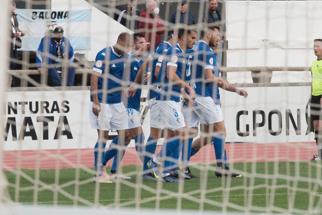 La RB Linense, Que Merece Marcar, Se Lleva Un Correctivo Ante El San ...