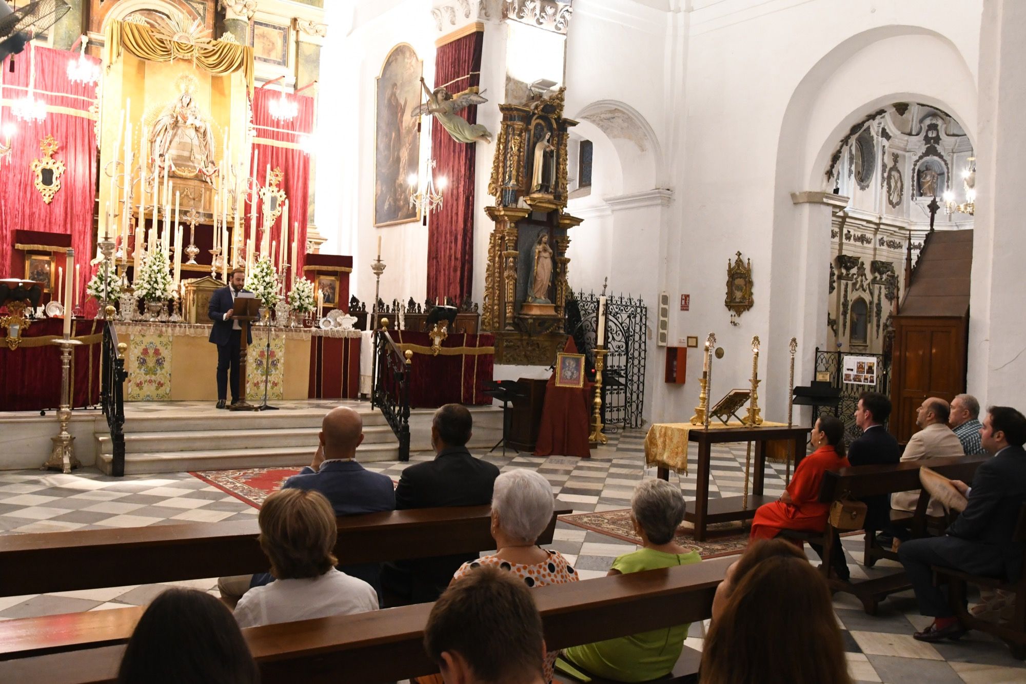 Numerosos fieles asistieron anoche a la Exaltación de la patrona de San Roque, Santa María Coronada, a cargo de David Vargas Diaz