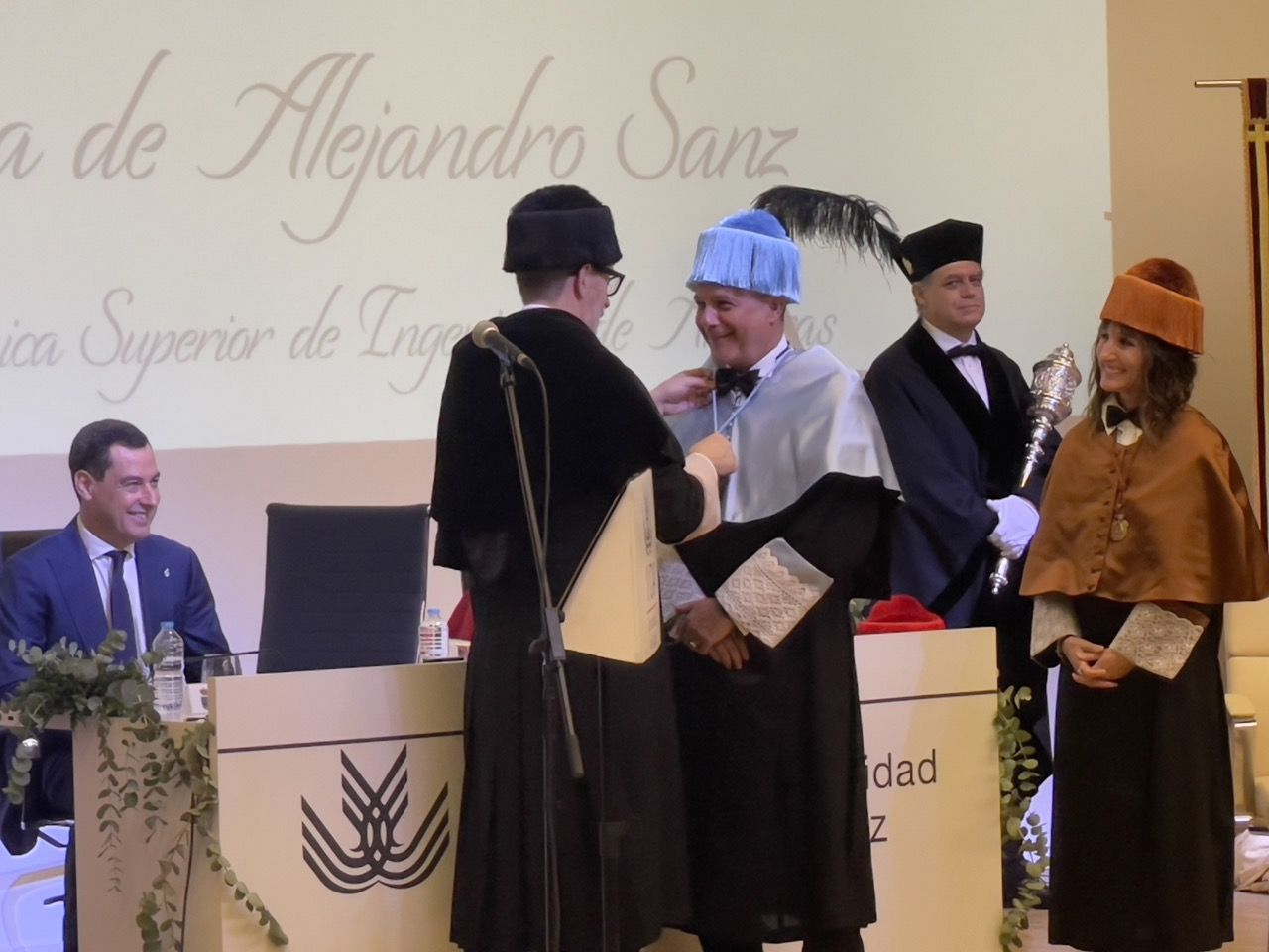 Acto de investidura de Alejandro Sanz como doctor Honoris Causa en Algeciras