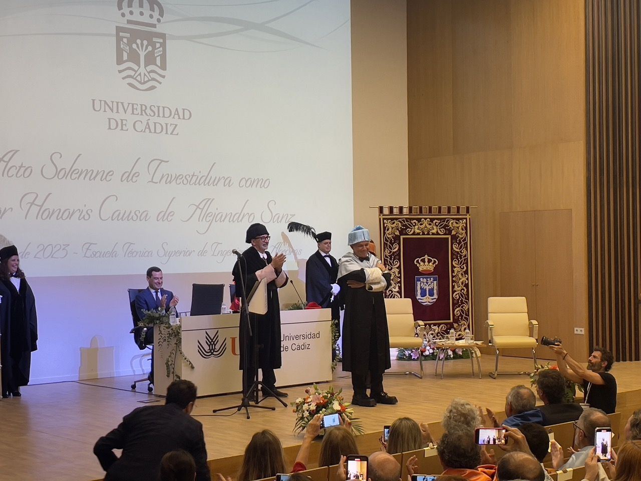 Acto de investidura de Alejandro Sanz como doctor Honoris Causa en Algeciras