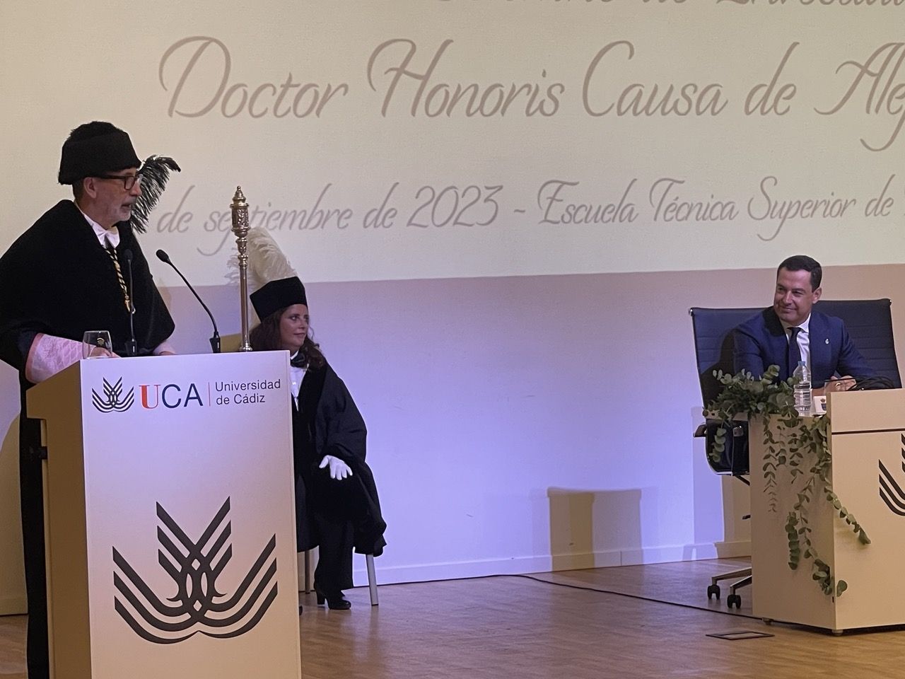 Acto de investidura de Alejandro Sanz como doctor Honoris Causa en Algeciras. Foto: Sofía Furse.