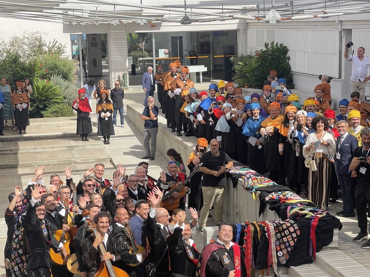 Acto de investidura de Alejandro Sanz como doctor Honoris Causa en Algeciras. Foto: Sofía Furse.