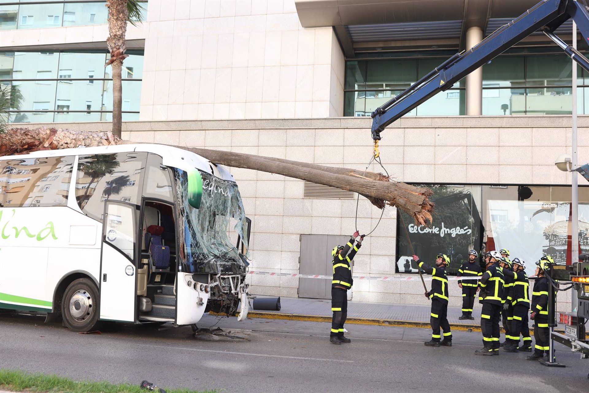 Tres Muertos Y Dos Heridos En Cádiz Al Ser Arrollados Por Un Autobús ...