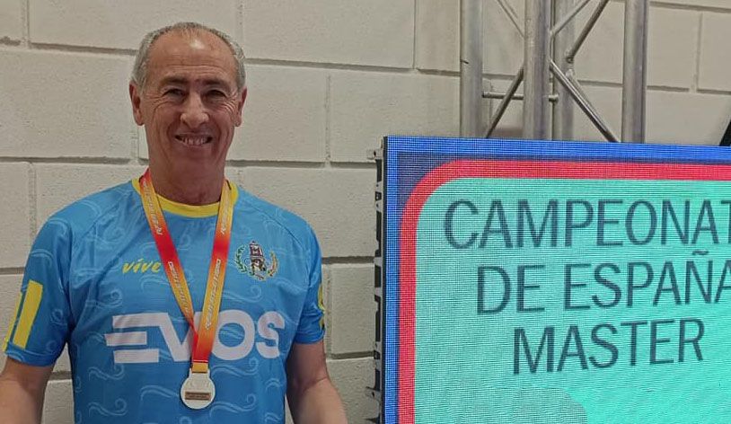 Antonio Crespo, del CA Bahía de Algeciras, subcampeón de España Máster en 'Short Track'