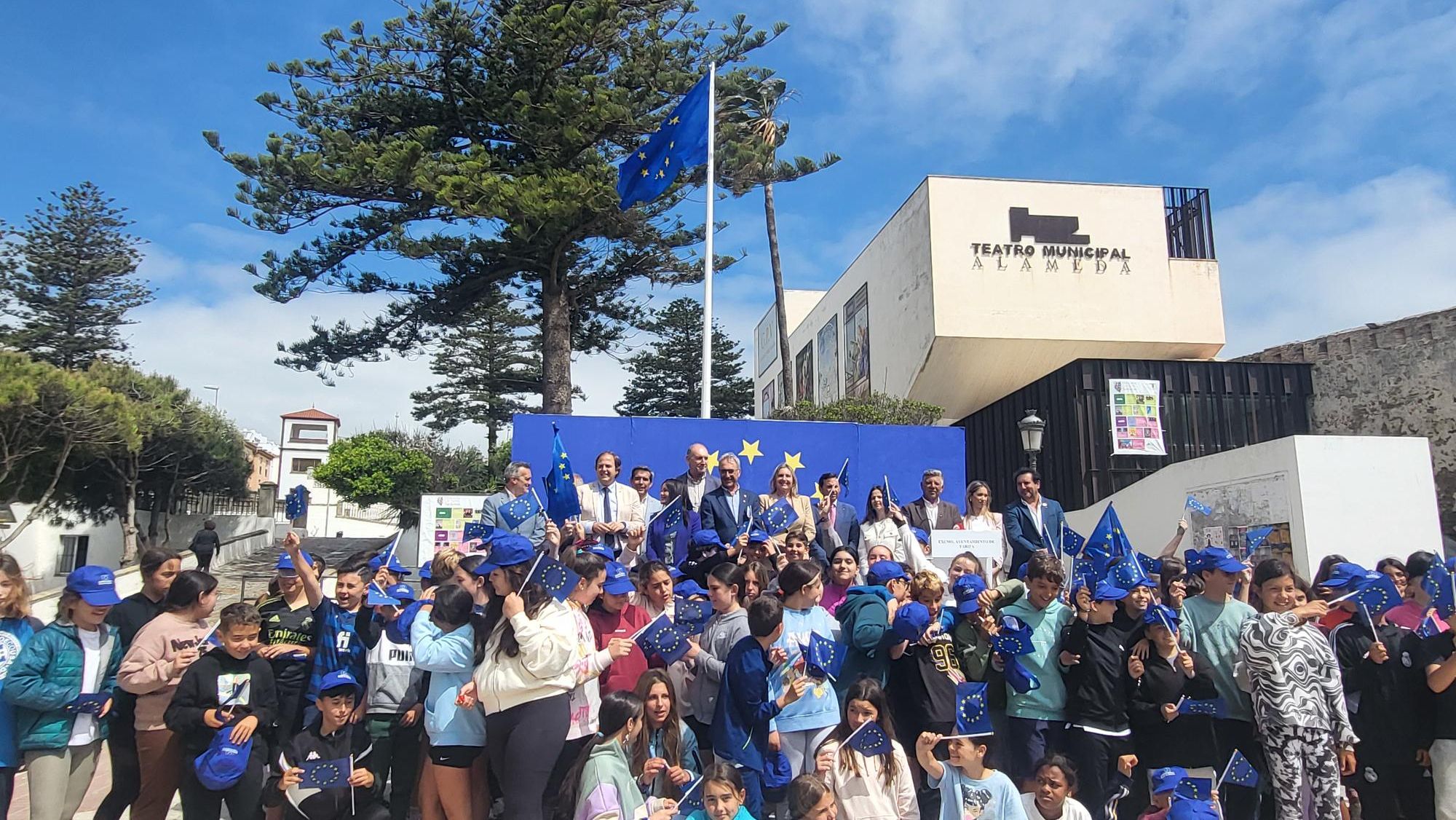 Alumnos de Tarifa participan en la celebración del Día de Europa en la ...