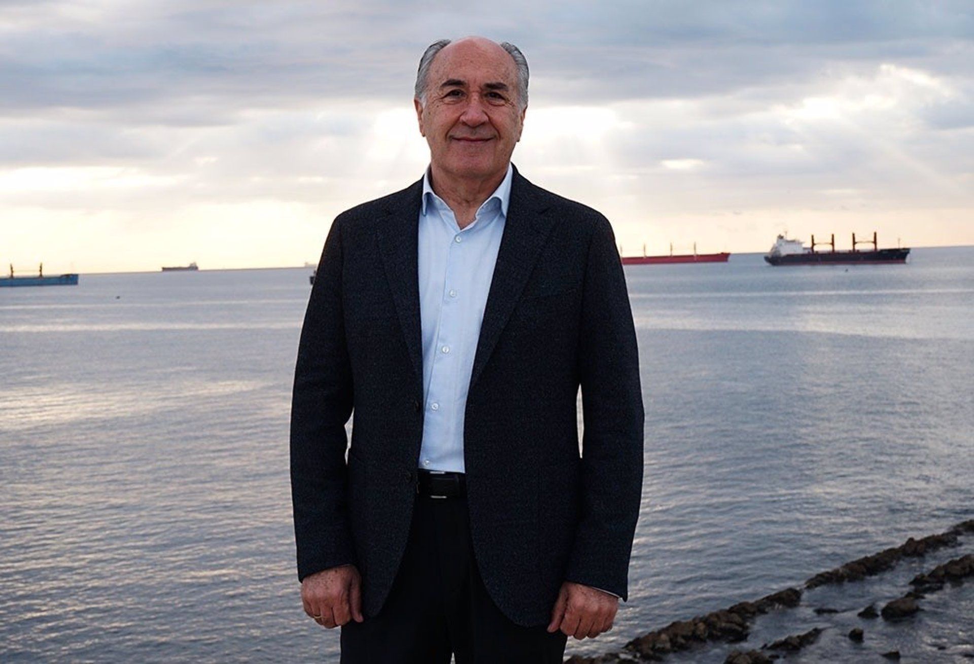 Landaluce exige al Gobierno que se posicione sobre los nuevos rellenos que acomete Gibraltar  .
