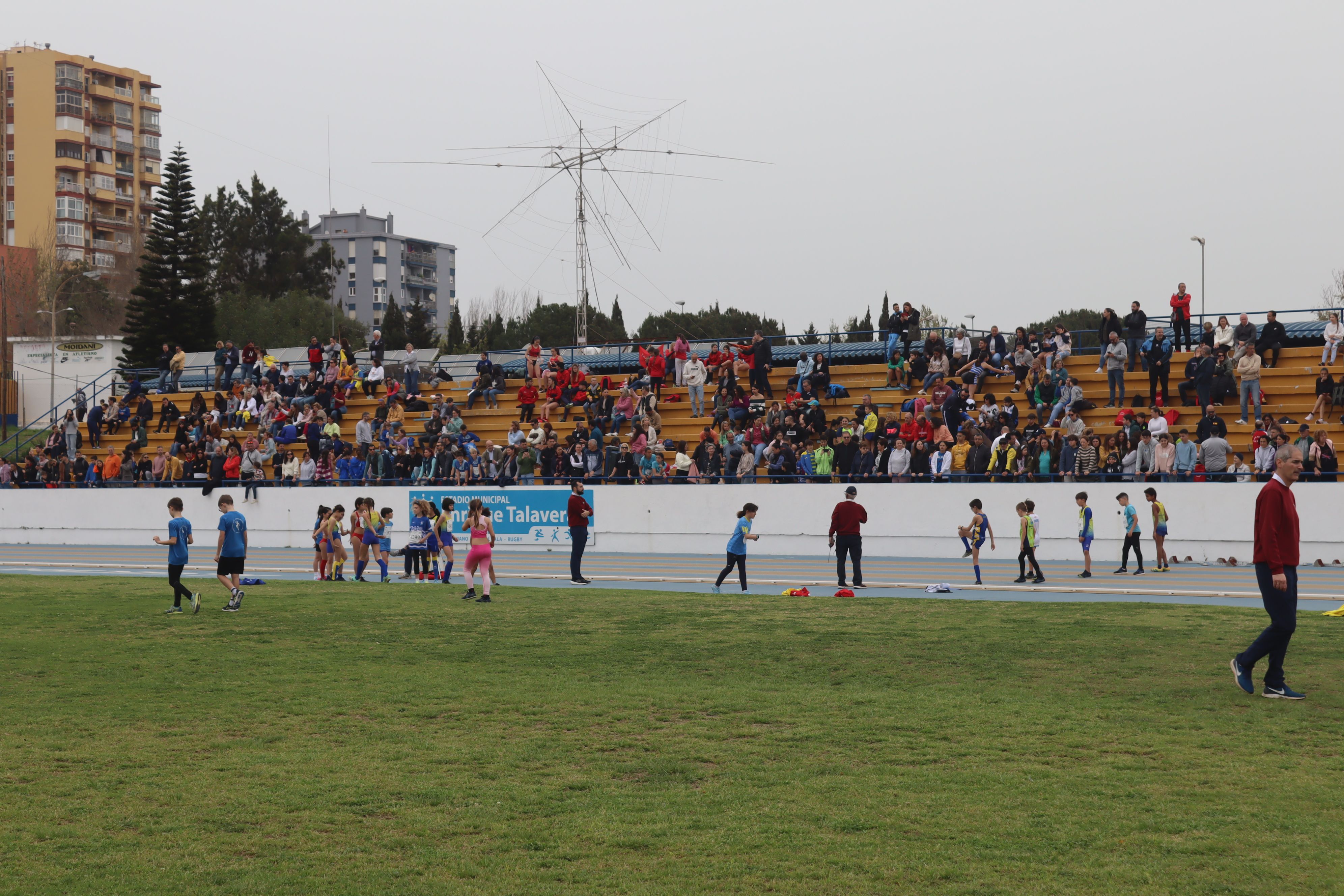 Docientos inscritos en la final de los Juegos Municipales de atletismo de Algeciras