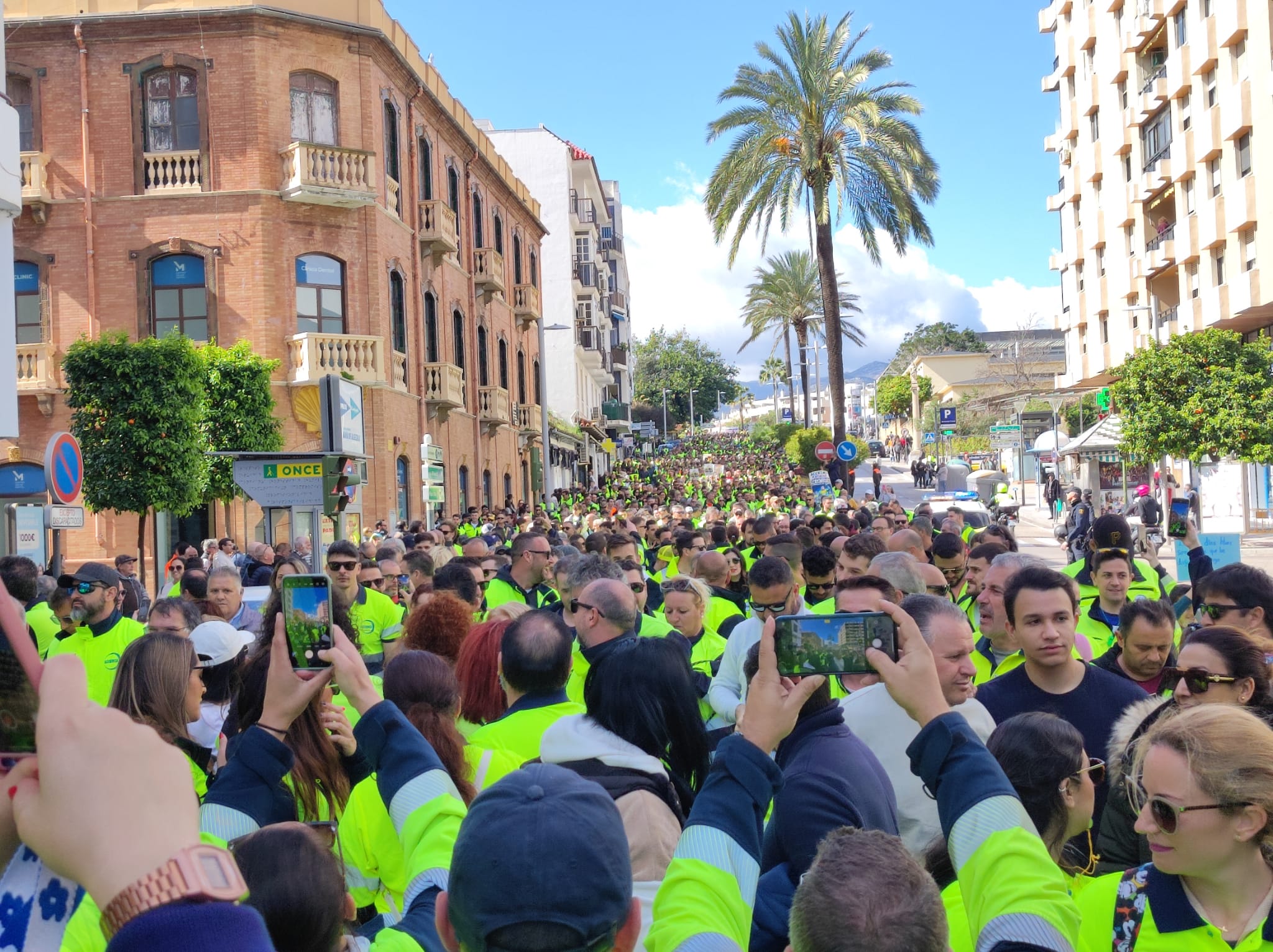 La plantilla de Acerinox, en una manifestación en Algeciras. Foto: S.D.