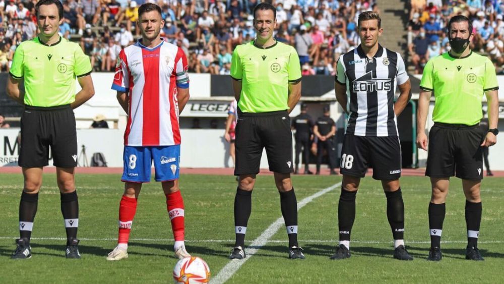 El malagueño Domínguez Cervantes, que ha pitado tres 'Clásicos', árbitro para el último partido del Algeciras CF