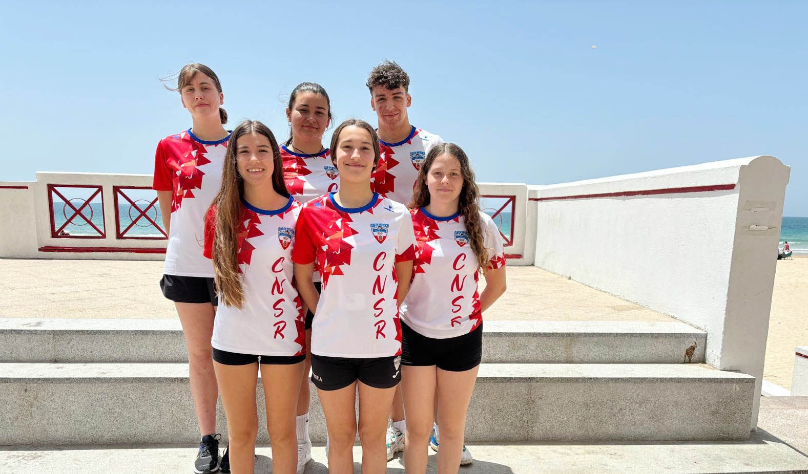 El Club Natación San Roque participa en Cádiz en la tercera toma de tiempos