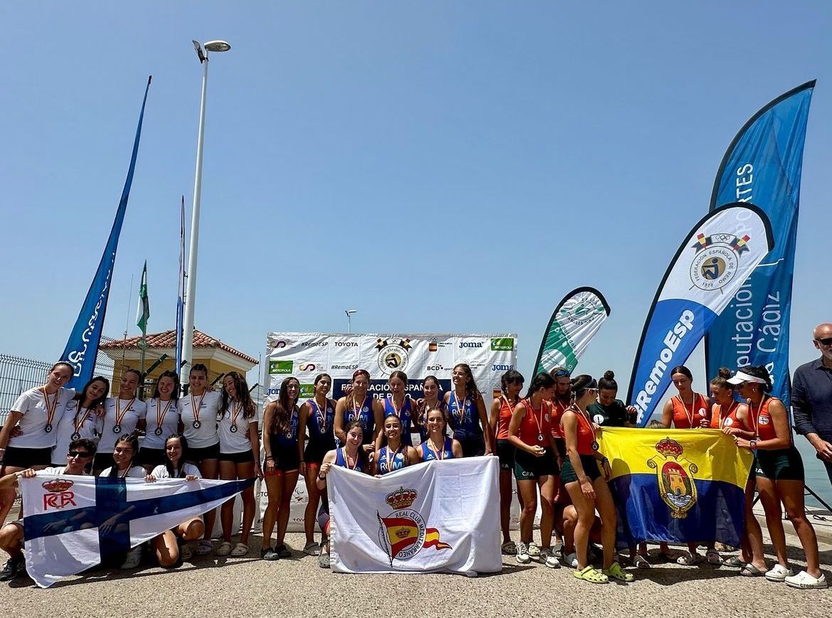 Las juveniles del CR Algeciras consiguen la medalla de bronce en el Nacional de Llaut