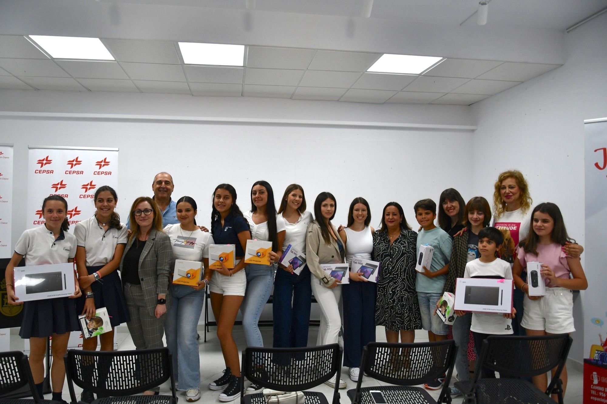 Entrega premios escolares Fundación Cepsa.