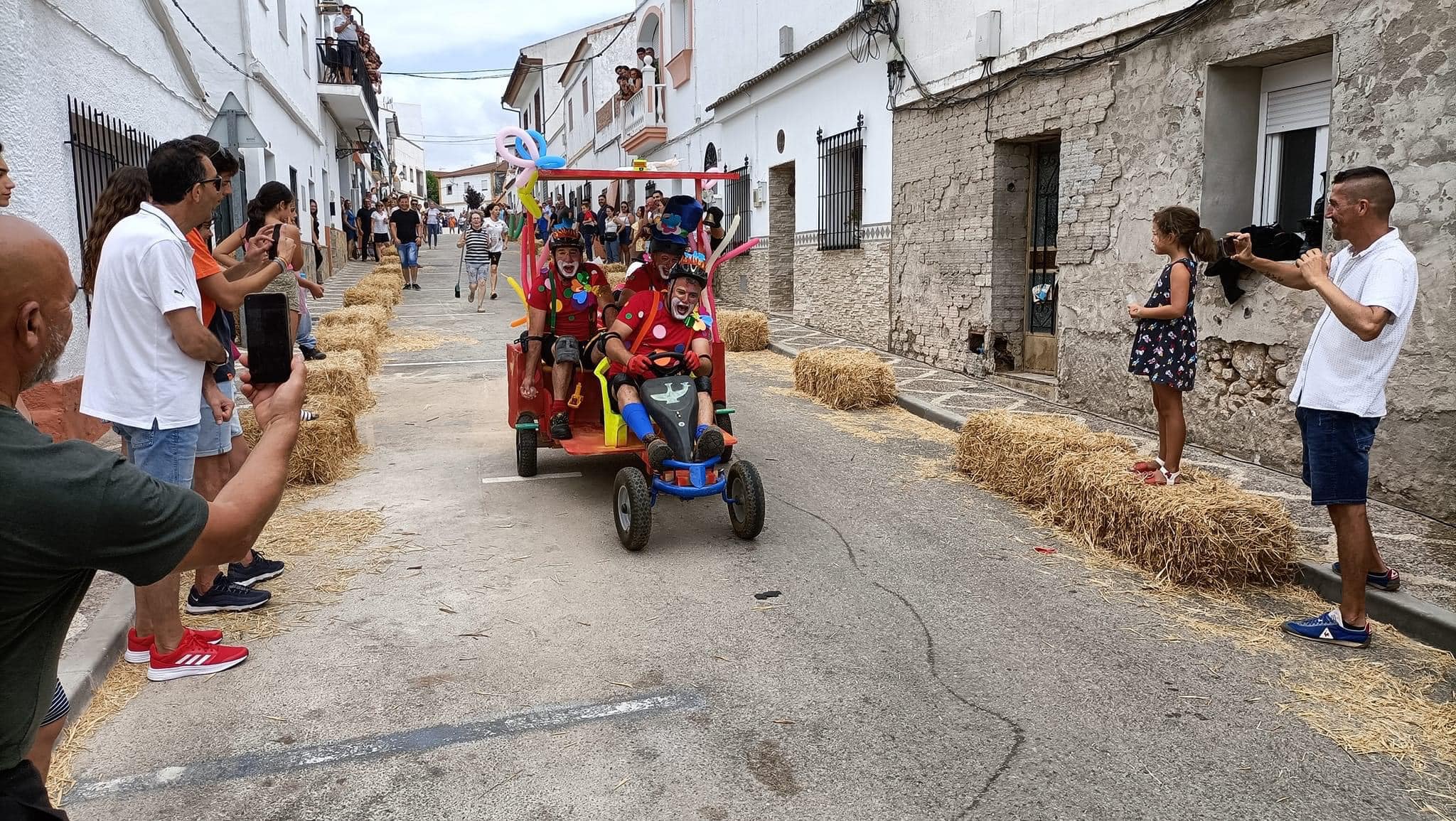 La tercera edición del Concurso de Autos Locos de la feria de San Pablo de Buceite, el sábado 29 de junio