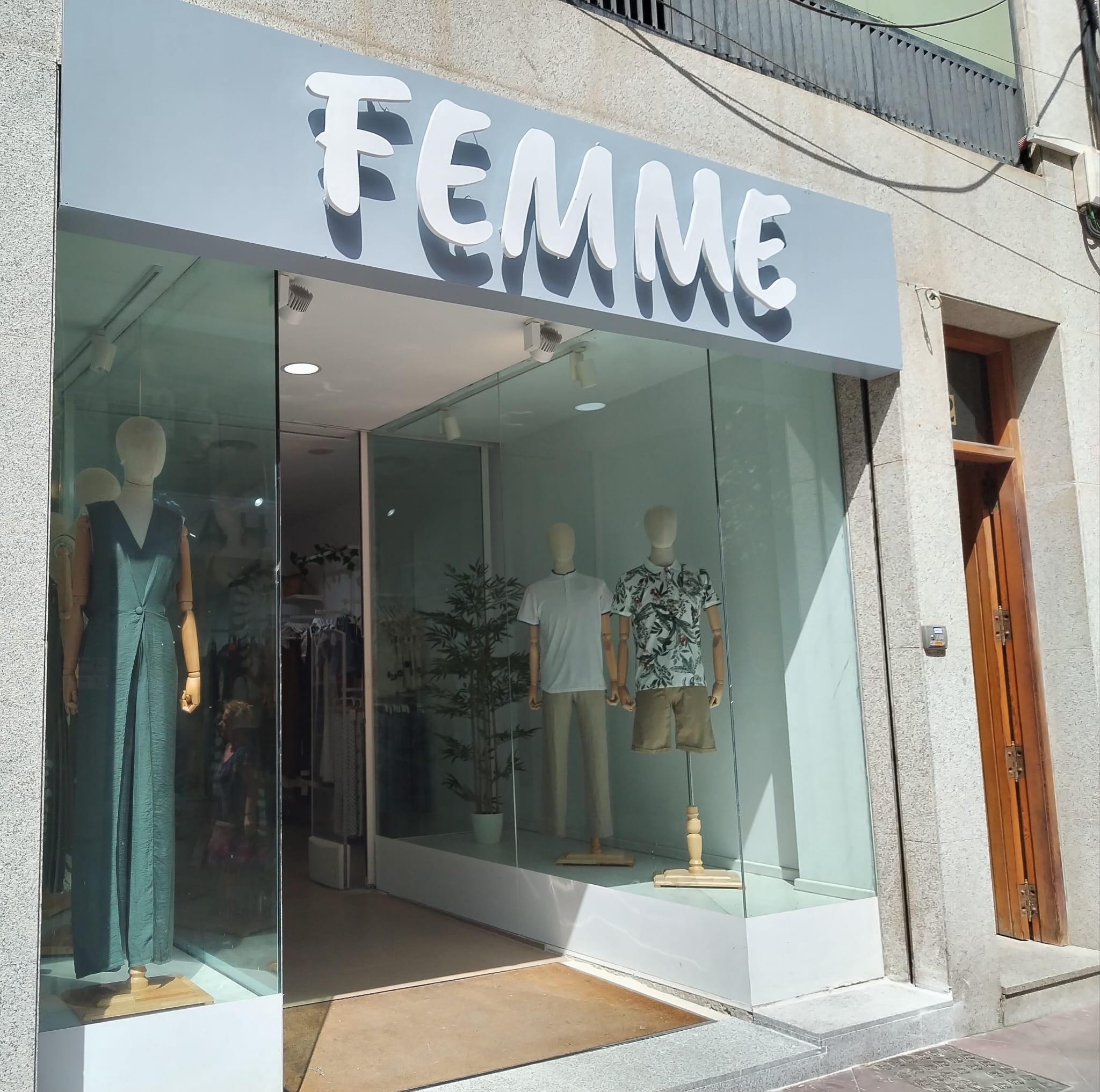 Boutique Femme, en la calle Ancha.