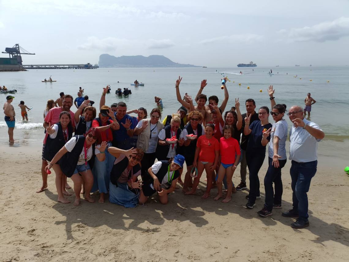 Semana Mágica de 'Por Una Sonrisa': paseos en barco, kayak y submarinismo para los niños con cáncer.