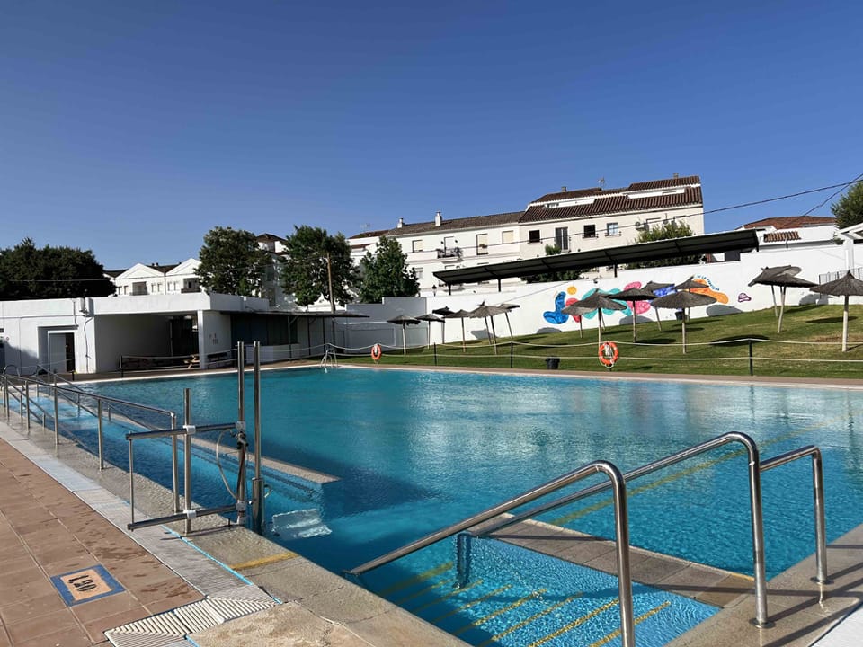 Jimena y San Pablo abren este lunes las piscinas municipales