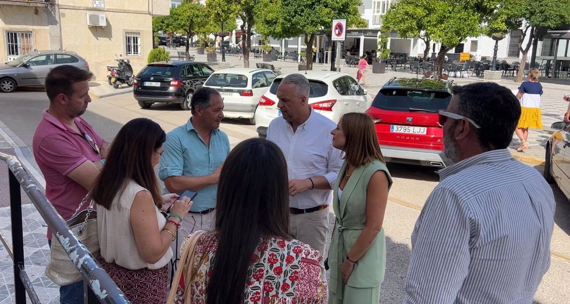 Ruiz Boix (PSOE) dice que la Junta "prohíbe a los gaditanos ponerse malos este verano". Ruiz Boix en Alcalá. - PSOE.