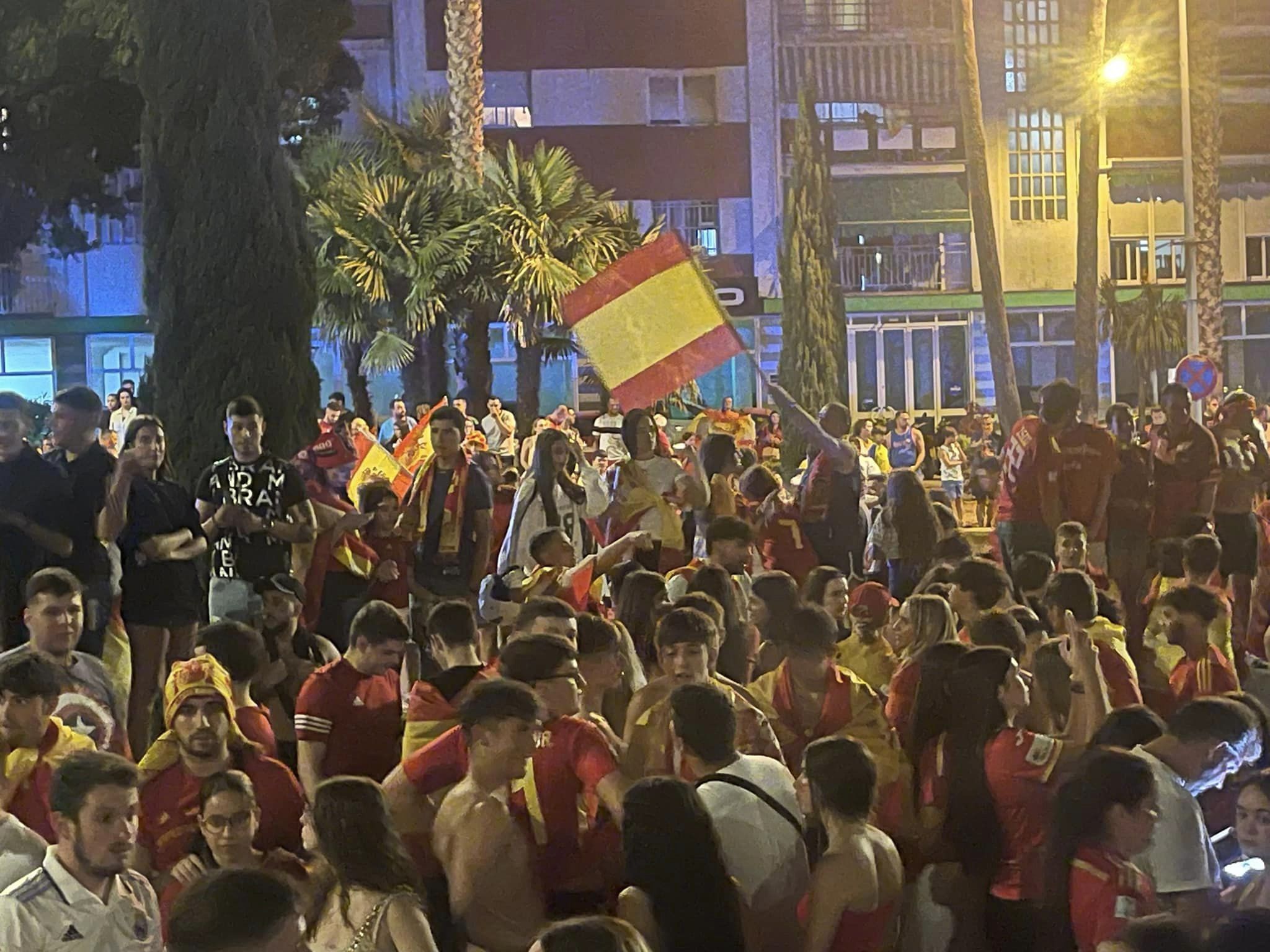 Celebración en la Fuente del Milenio, Algeciras. 