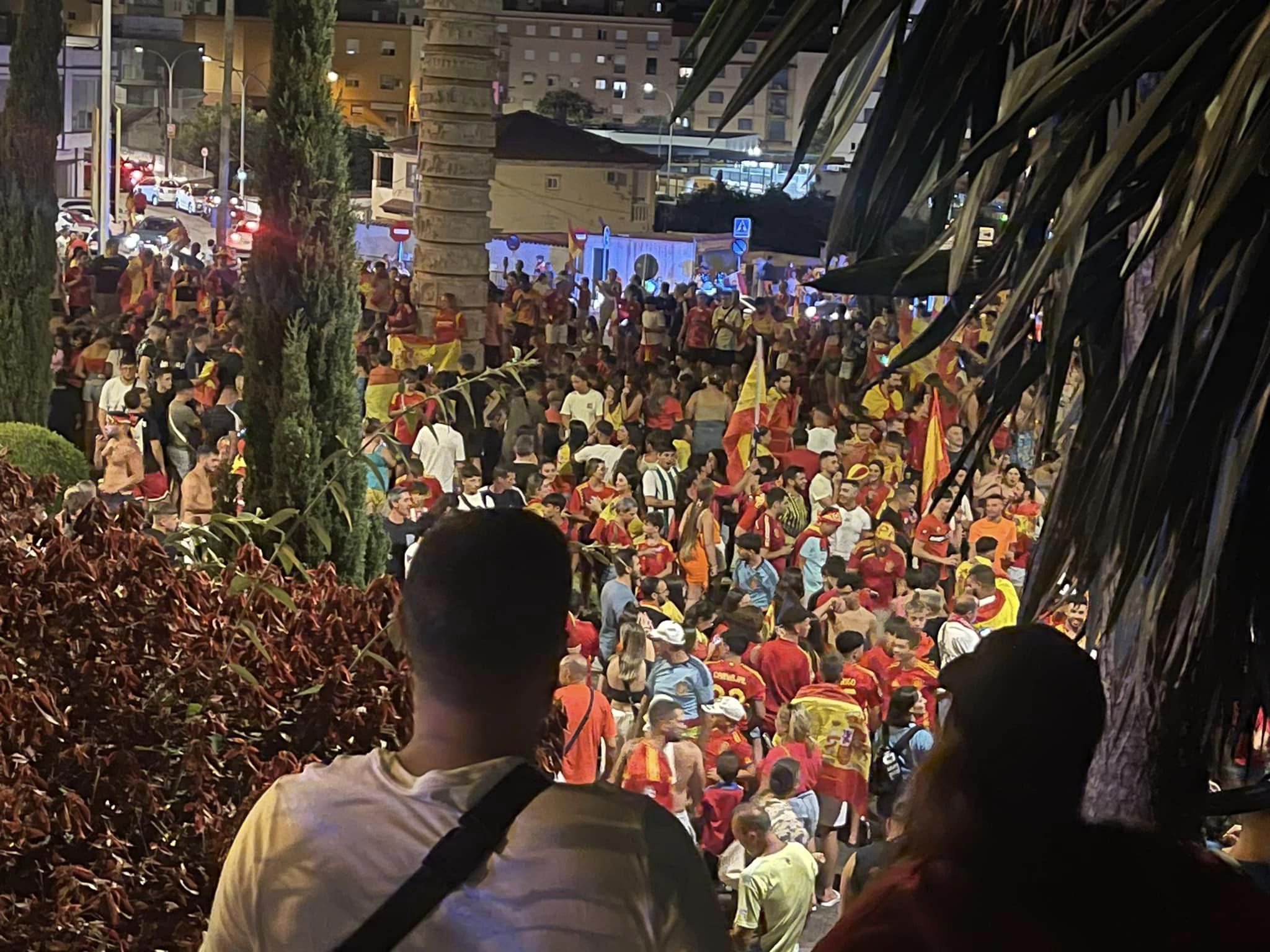 Celebración en la Fuente del Milenio, Algeciras. 