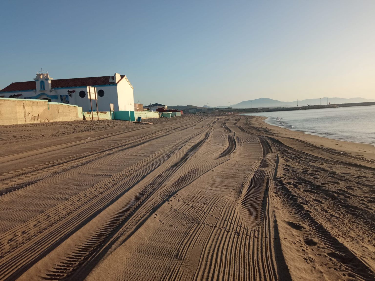 Limpieza playa Levante.