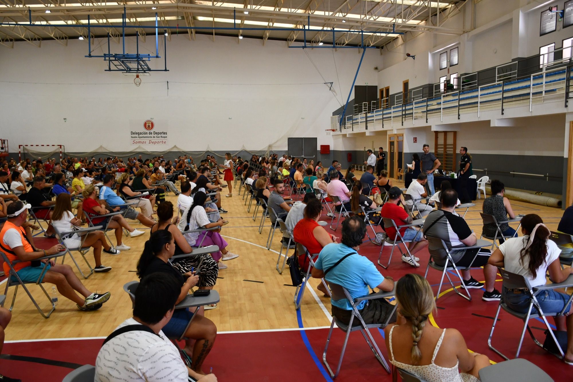 Más de 900 personas realizan los exámenes para la bolsa de empleo de Emadesa en San Roque