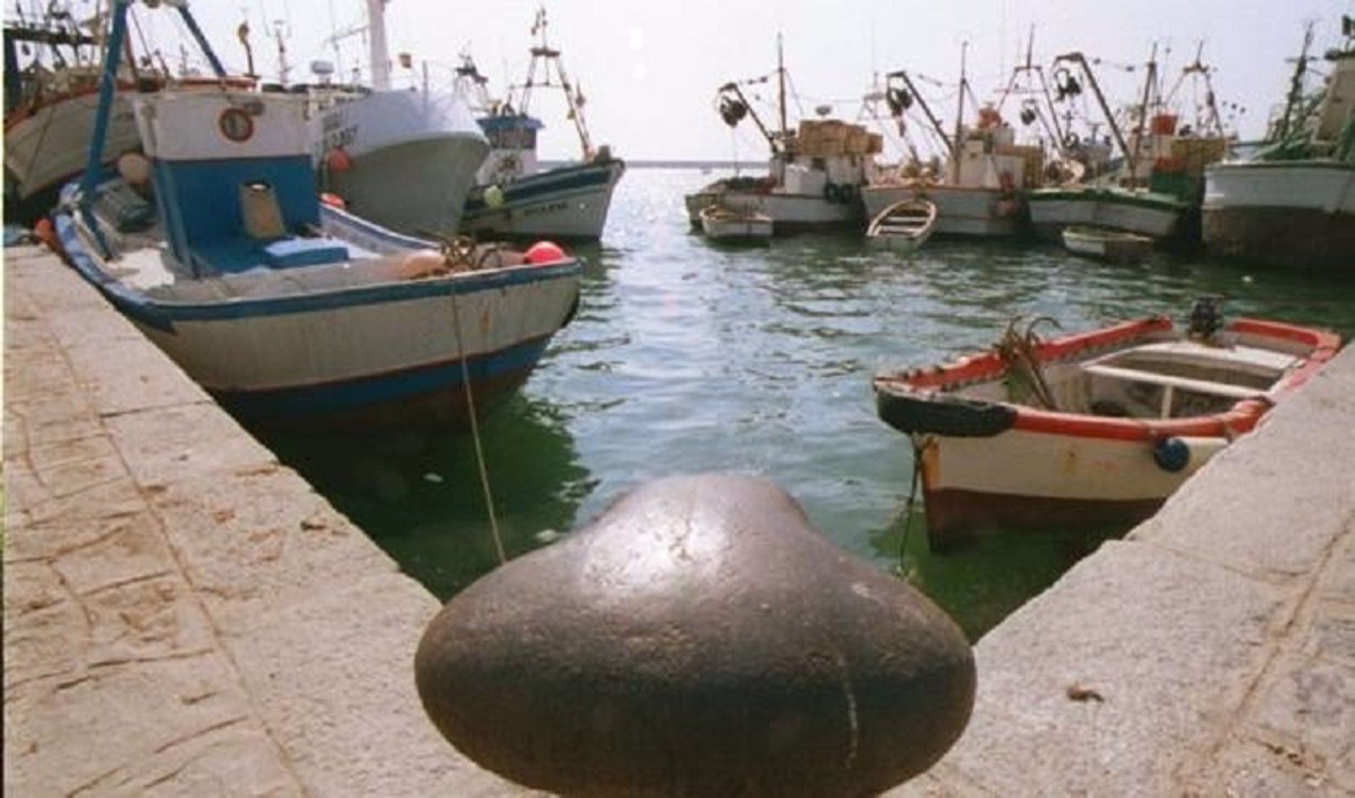 Muere un pescador de Barbate cuando faenaba frente a las costas de Chipiona