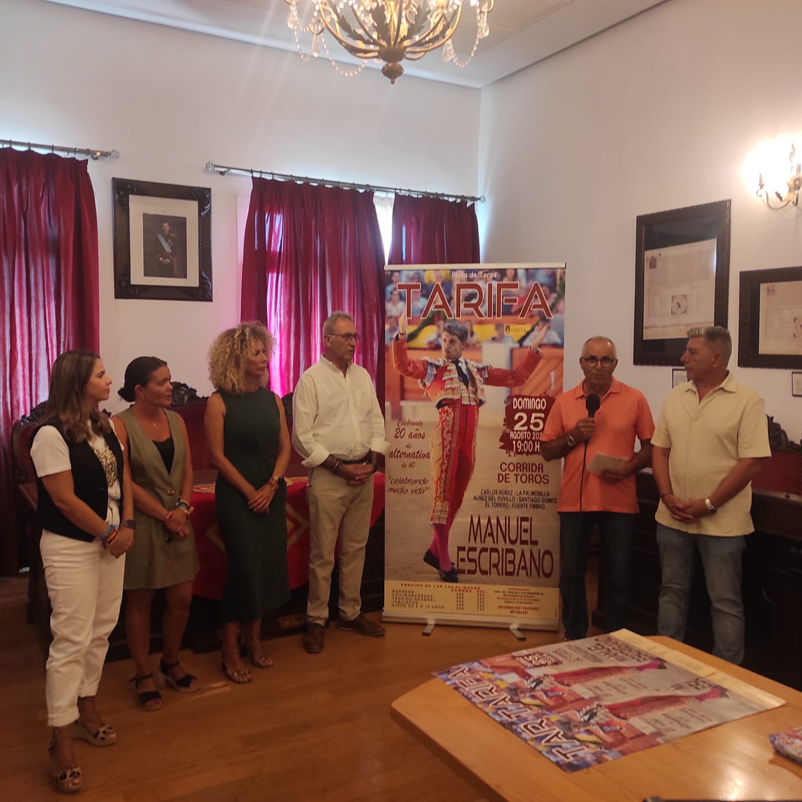 Presentación del cartel de la corrida de toros en Tarifa. Los toros vuelven a Tarifa: el torero Manuel Escribano celebrará sus 20 años de alternativa en el coso tarifeño