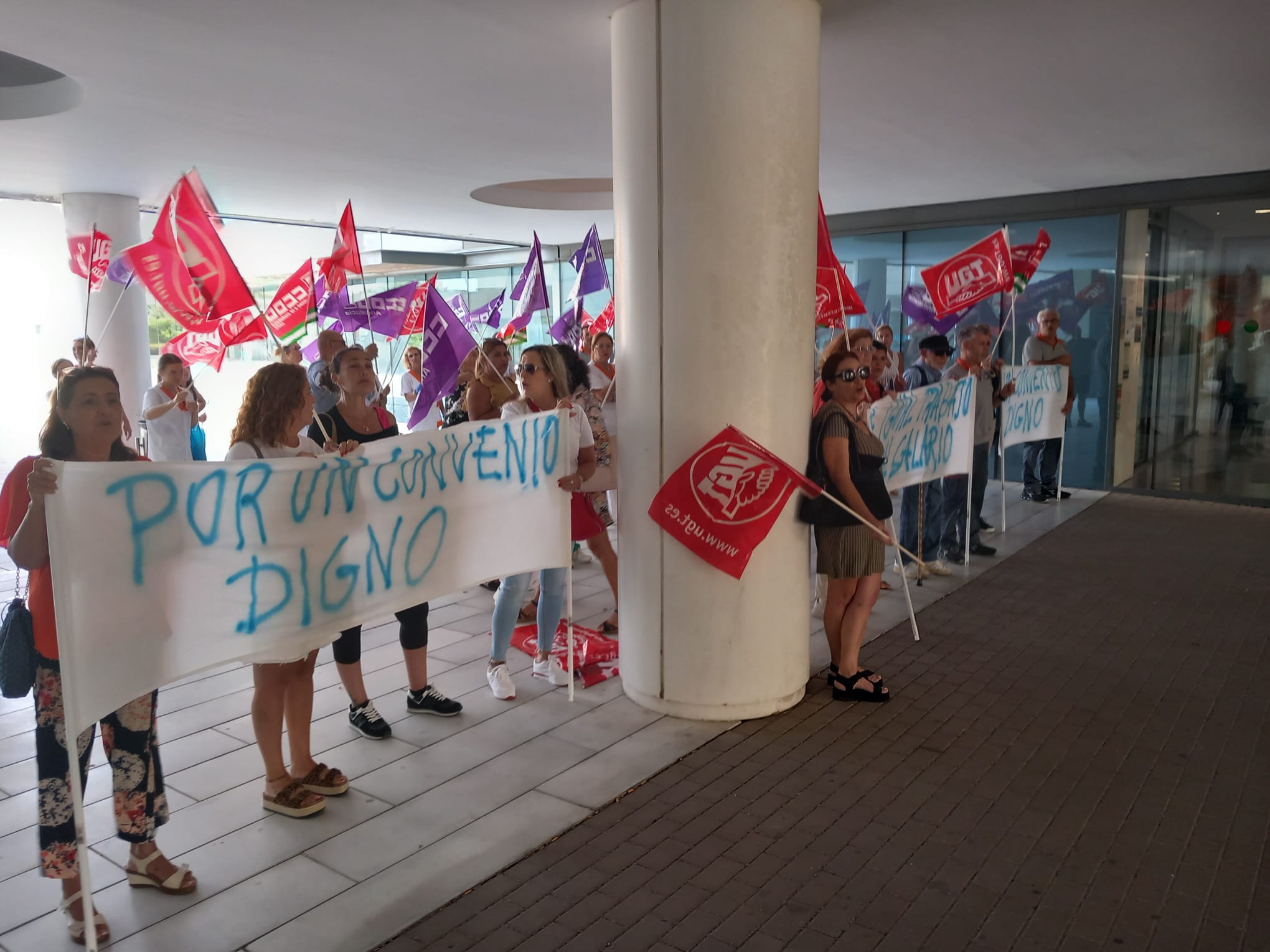 El SOS de los trabajadores de la limpieza en los centros sanitarios del Campo de Gibraltar. 