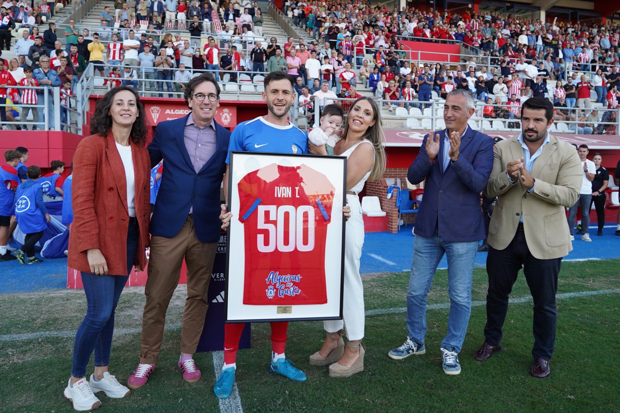 (1-1) El Algeciras CF empata ante el Villarreal B en el partido 500 de Iván Turrillo 