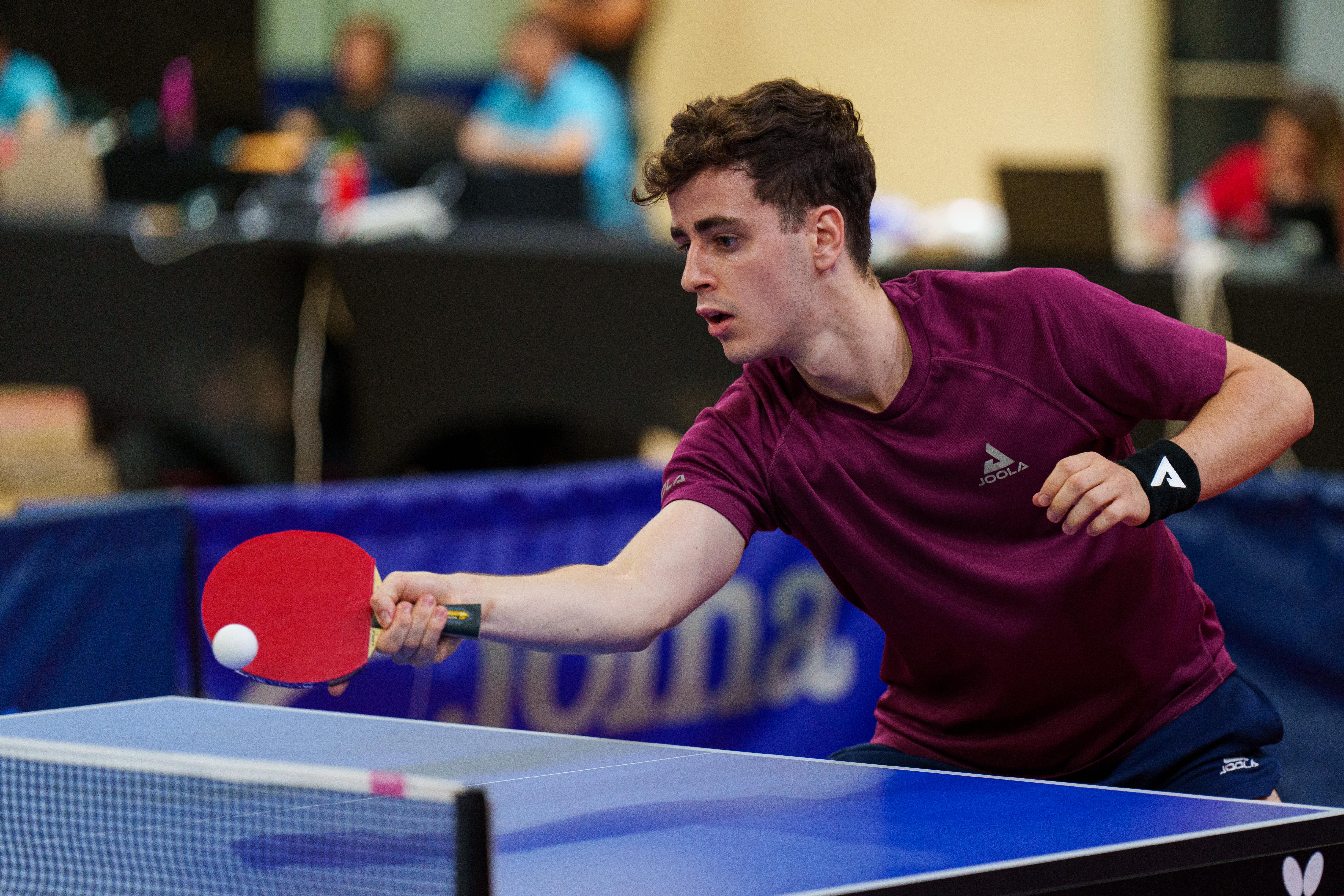 El tarifeño Juan Pérez, campeón del circuito nacional Spain Masters de tenis de mesa