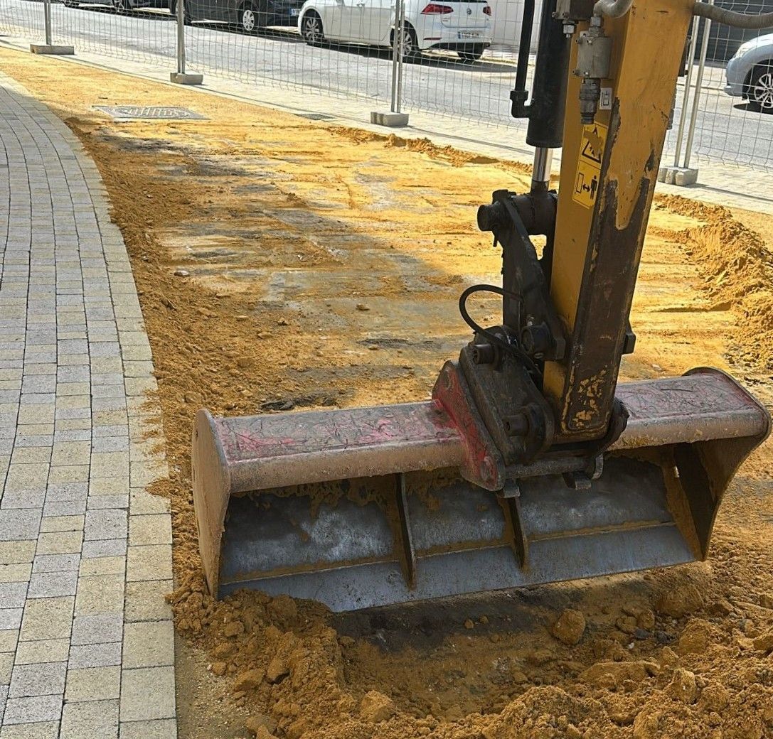 El Ayuntamiento sustituirá el albero de alrededor de la plaza de toros por hormigón impreso.