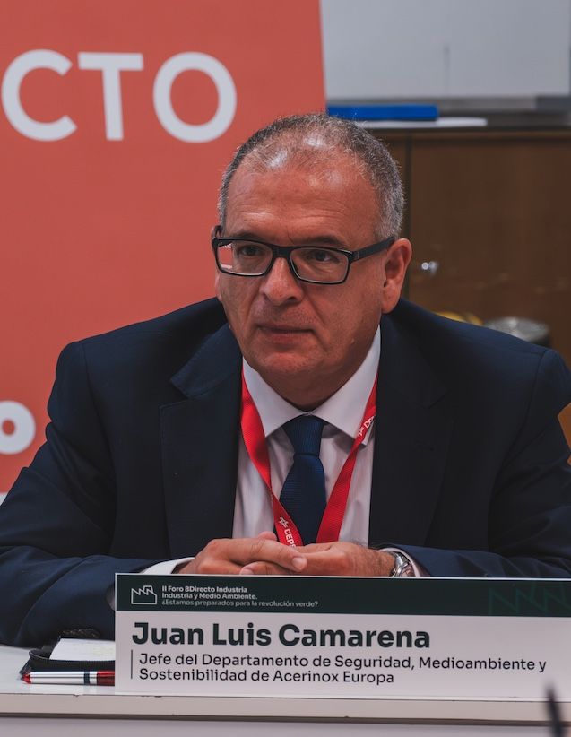 Juan Luis Camarena. 