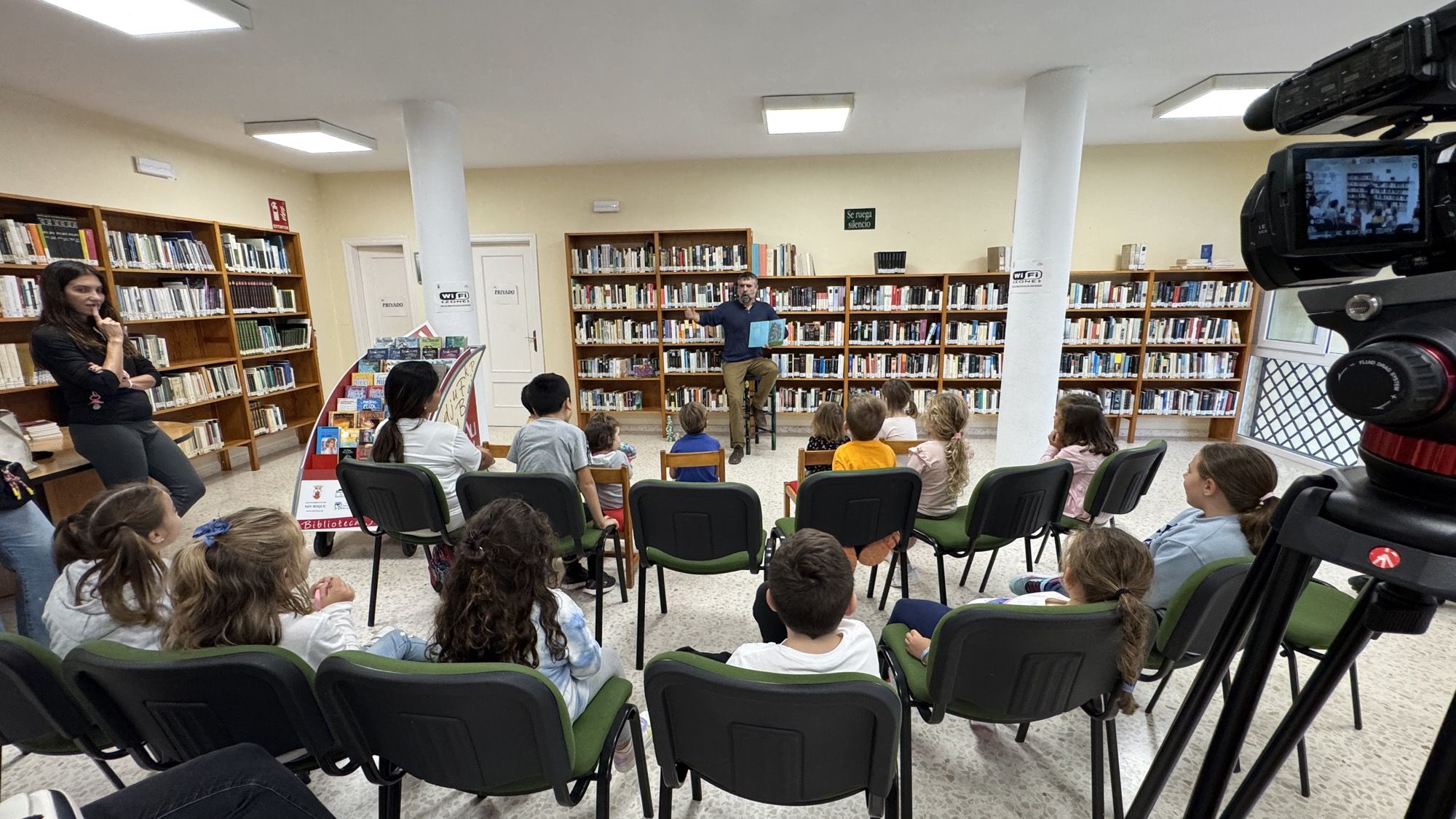 El Día de las Bibliotecas reúne a pequeños grandes lectores del municipio