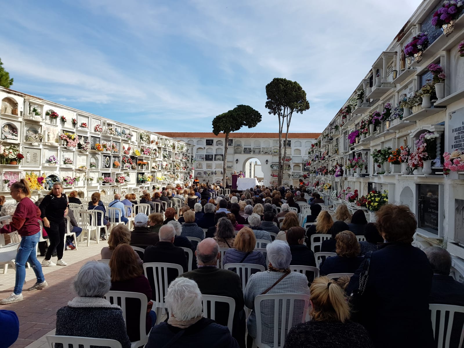 Misa Difuntos Cementerio.