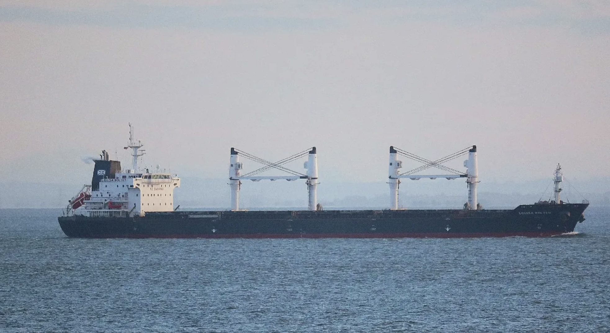 Dos buques colisionan en el Estrecho y vierten parafina al mar. Louisa Bolten. Foto: Marine Traffic. Marko Waite. 