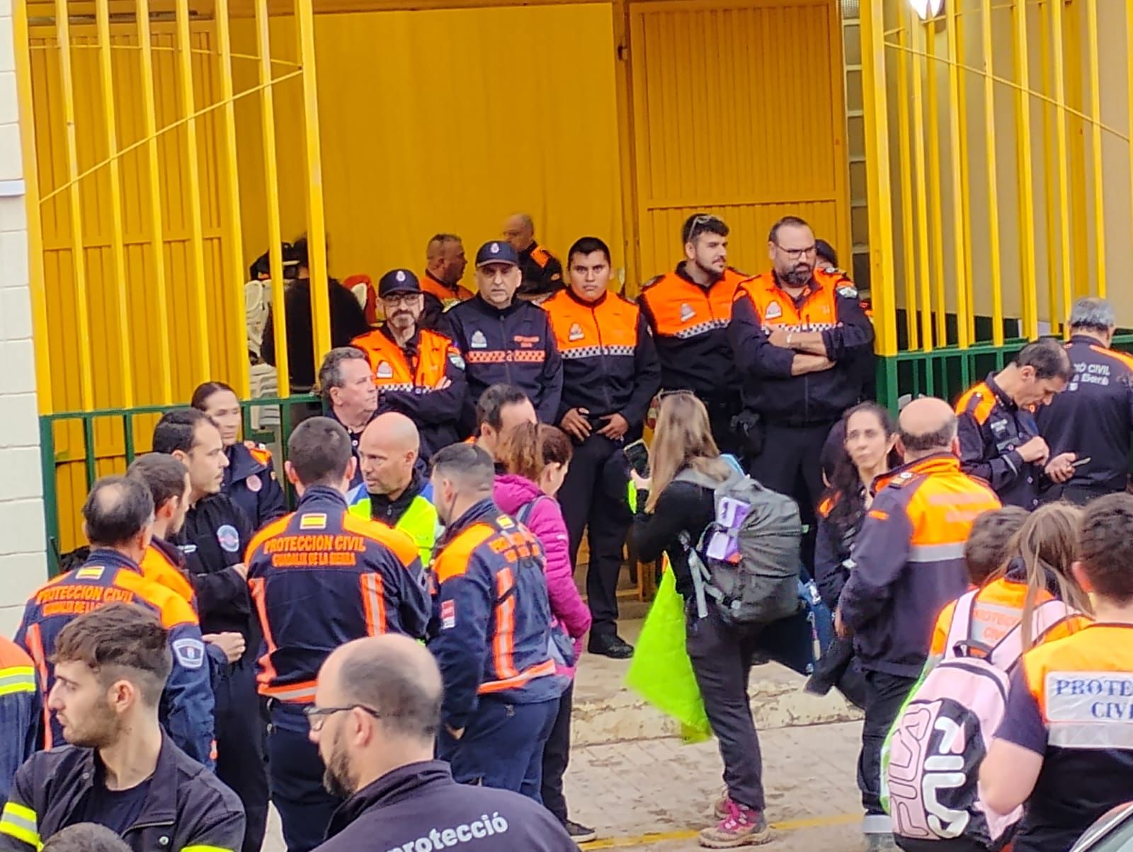 Protección Civil de Los Barrios ya se ha incorporado al operativo de emergencia en Valencia.