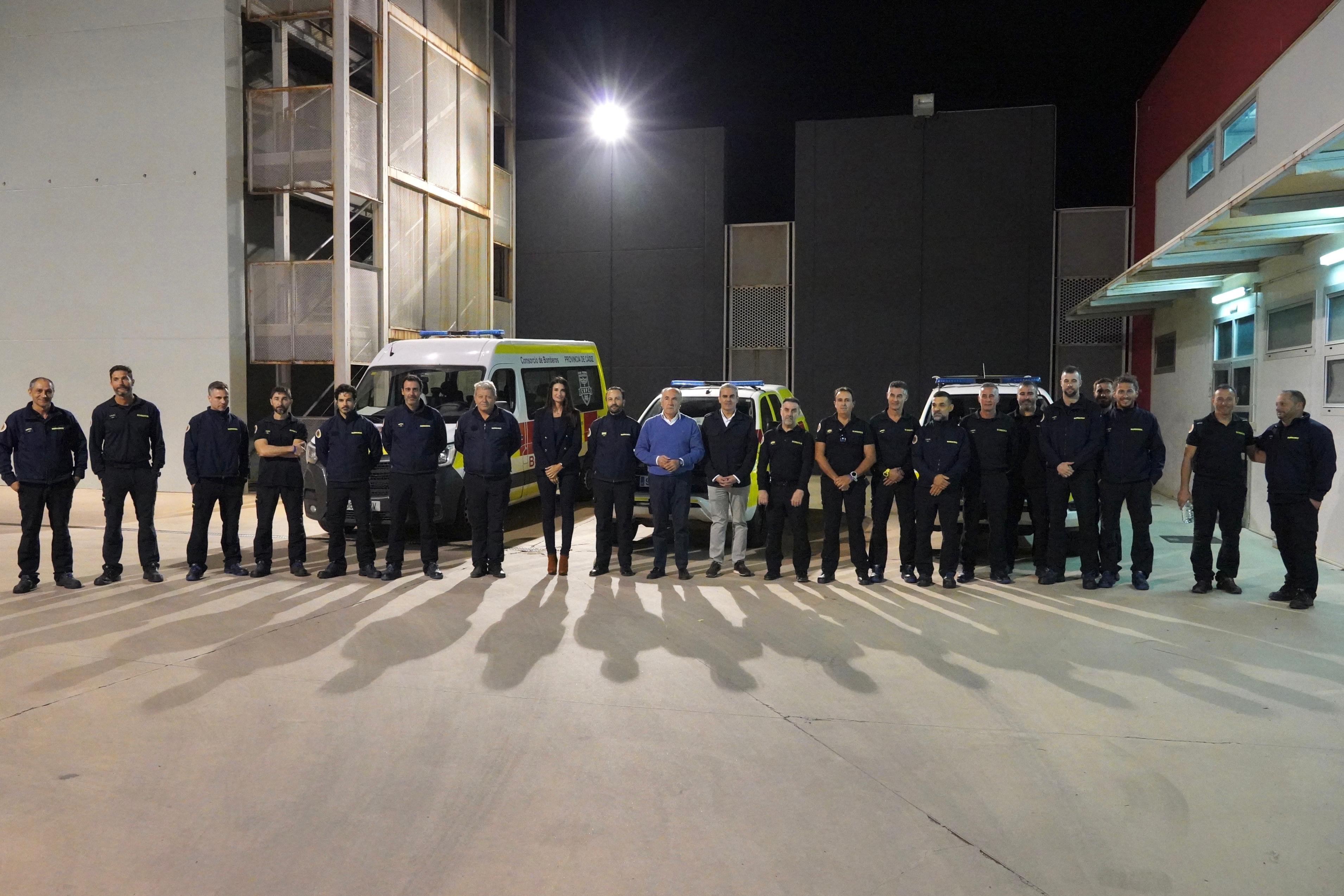 Un nuevo grupo de bomberos parte de Algeciras a Valencia para ayudar a los afectados por la DANA