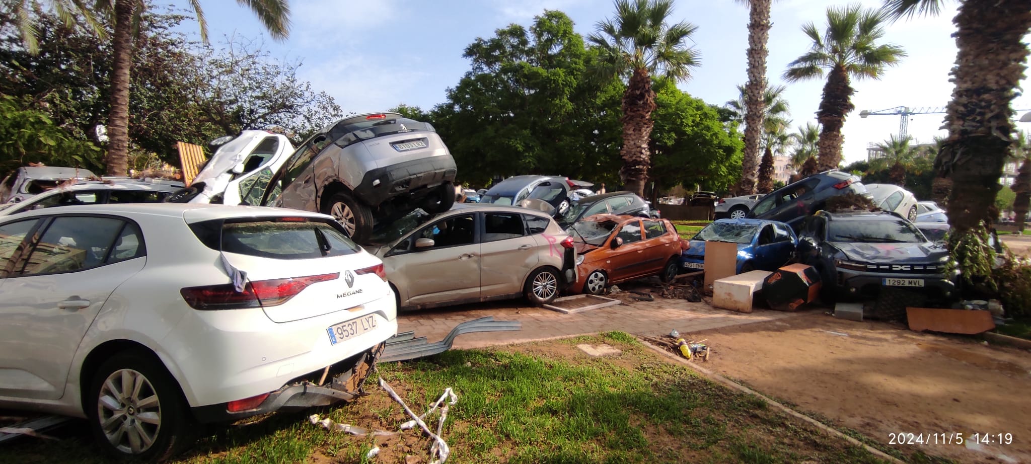 Carlos Cañete y su grupo de 4x4, solidaridad sobre ruedas desde La Línea a Valencia