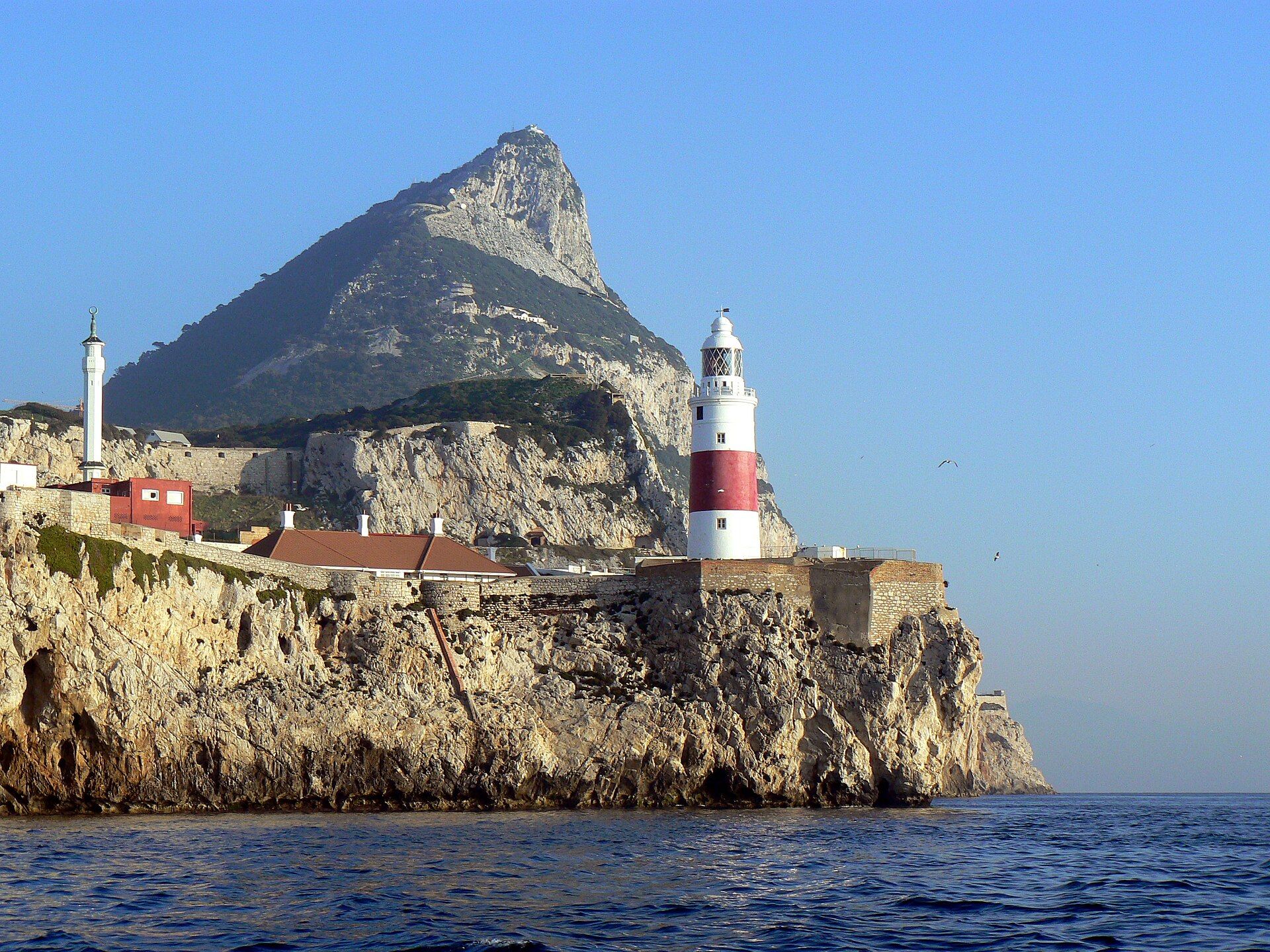 La Policía de Gibraltar investiga la aparición de un cadáver que flotaba cerca de Europa Point. Foto: By Paul Handley - original digital photograph, CC BY-SA 4.0.