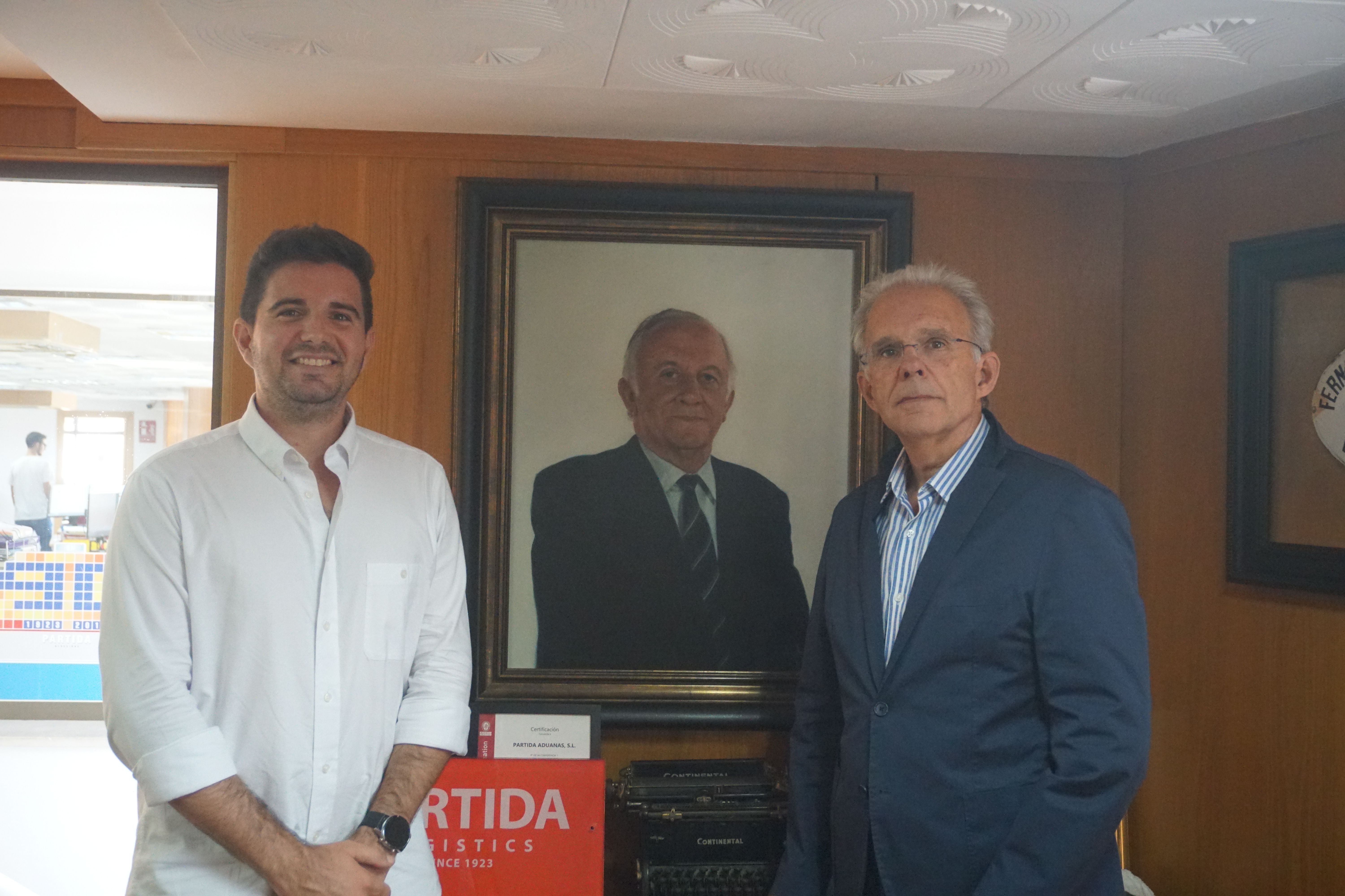 Tres generaciones: José Luis Partida (2ª generación, en el cuadro), Fernando Partida (3ª) y Álvaro Partida (4ª). Foto: Sofía Furse. 