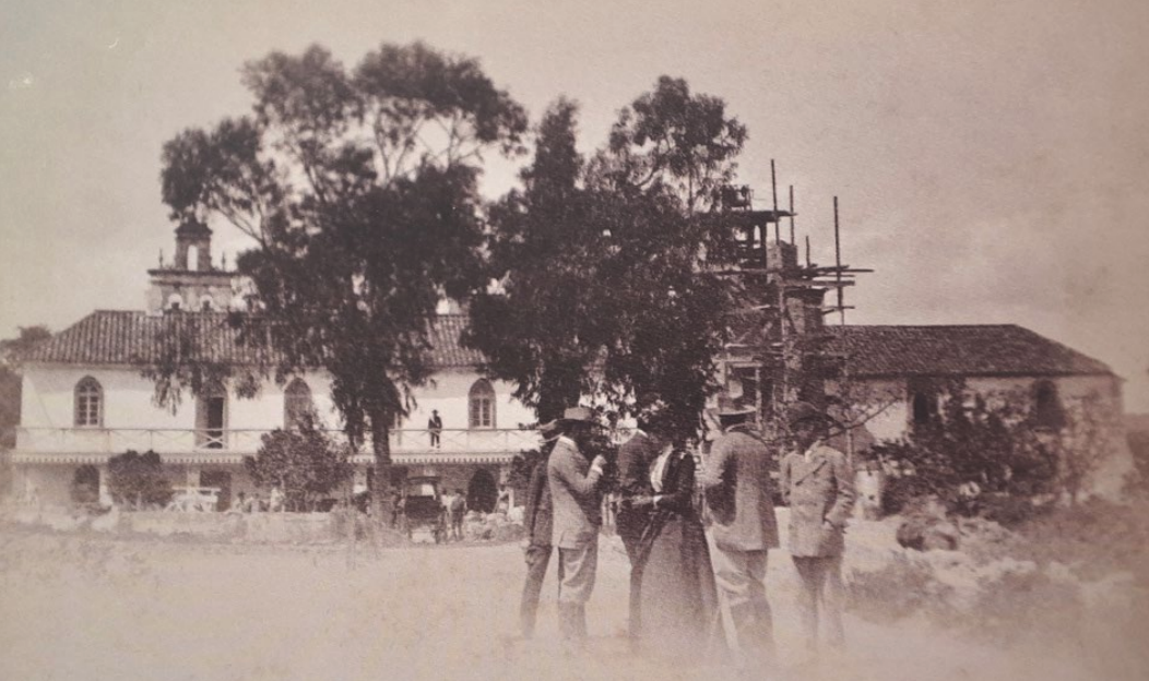 Lámina 1. Remodelación del edificio convento de La Almoraima. Recuerdos del Campo Español 1885-1945