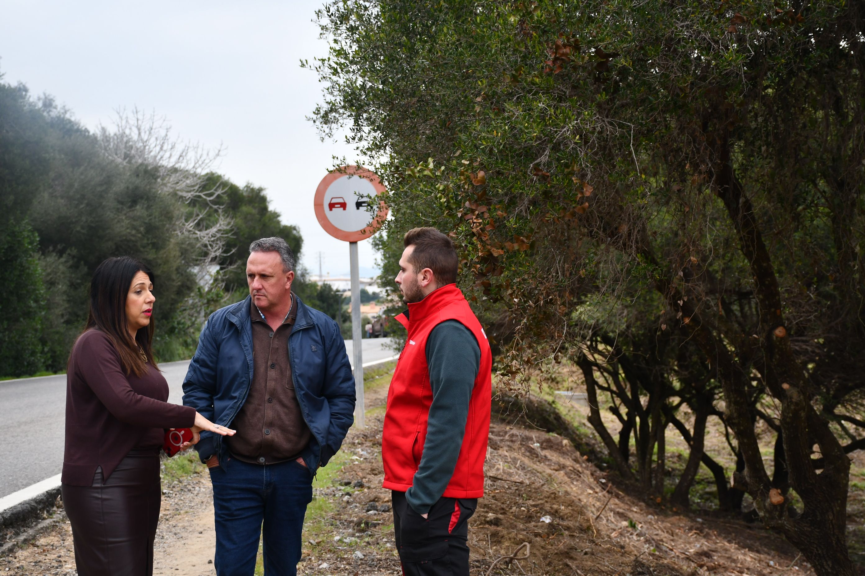 Avanzan los trabajos para crear un camino peatonal que enlace Pueblo Nuevo con Guadiaro 